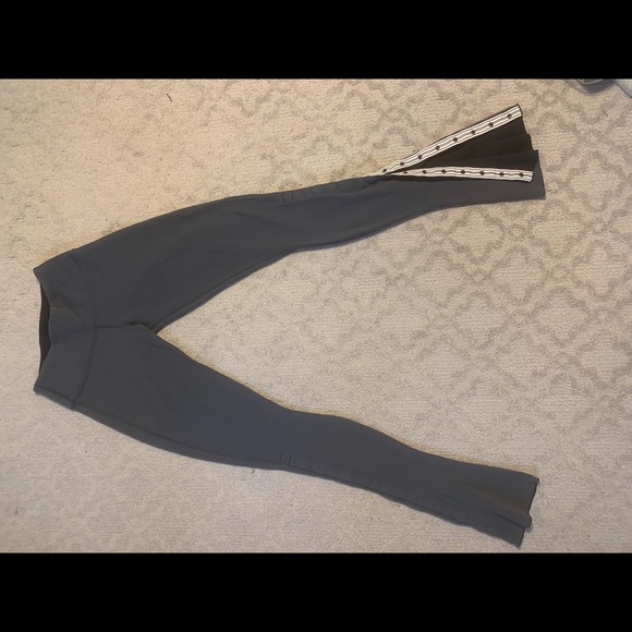 Lululemon Snap Pants - Picture 5 of 5